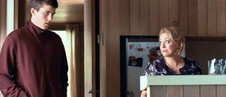 The loyalties of J (James Frecheville) are in question for his grandmother (Jacki Weaver) and uncles.