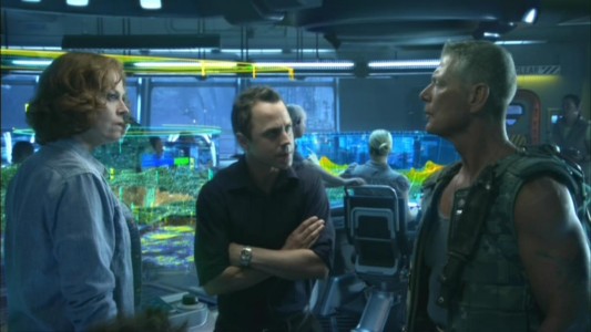 Grace (Sigourney Weaver), wanting to preserve Pandora, runs into major conflict with Parker (Giovanni Ribisi) and Quaritch (Stephen Lang) who intend to destroy the Omaticaya's Hometree.