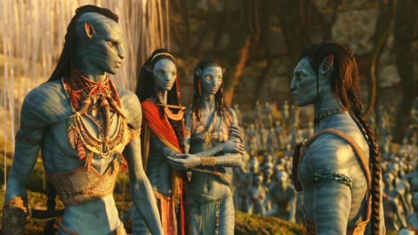 Jake (Sam Worthington, right) tries to convince the suspicious Tsu'tey (Laz Alonso), Moat (CCH Pounder), and Neytiri (Zoe Saldana) to follow his lead and rally against the "sky people."
