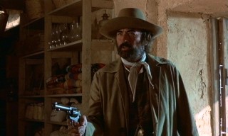 Notorious outlaw Archie Deans (Gregory Peck) comes to the rescue of his arrested friend Billy Two Hats.