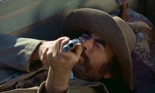 Wounded or not, here come the bullets of Archie Deans (Gregory Peck). Blau!