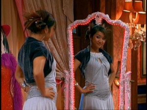 The very vain London is reluctant to wear one of Raven's designs in "That's So Suite Life of Hannah Montana."
