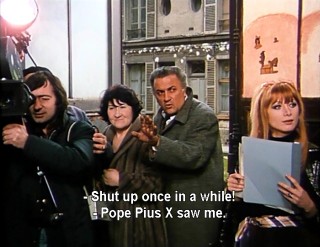 "I Clowns" turns into a "documentary" with director Federico Fellini, presenter Maya Morin (far right), and a fake crew (including Lina Alberti) taking center stage.