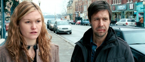 Jenny Thierolf (Julia Stiles) and Robert Forrester (Paddy Considine) stick together, despite others' doubts, a bloody lip, and the odd circumstances of their meeting.