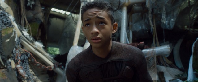 In the post-apocalyptic thriller "After Earth", crash survivor Kitai Raige (Jaden Smith) is on his own to stay alive and get back home.