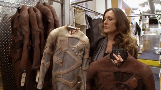 Turns out smart fabric isn't real, as costume designer Amy Westcott needed separate suits to dress Kitai in different colors.