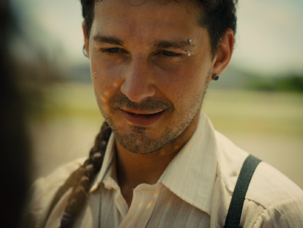 A braided and eyebrow-pierced Jake (Shia LaBeouf) charmingly extends a job offer to Star in an Oklahoma KMart parking lot.