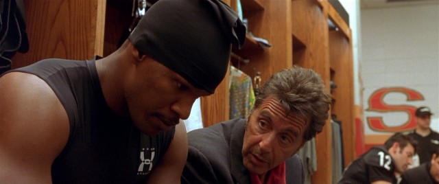In the second half of a big playoff game, Coach Tony D'Amato (Al Pacino) puts his faith in Willie Beamen (Jamie Foxx).