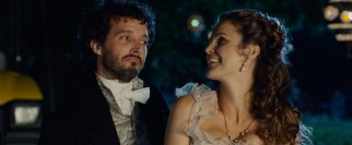 Jane (Keri Russell) enjoys breaking character with down to earth farmhand Martin (Bret McKenzie).