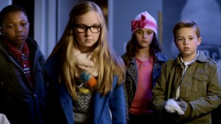 Four kids join forces to find a missing dog on Christmas Eve.