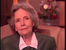 Teresa Wright reflects on her favorite and least favorite scenes.