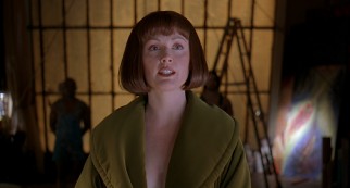 The artwork of The Big Lebowski's eccentric daughter Maude (Julianne Moore) has been commended as being strongly vaginal.