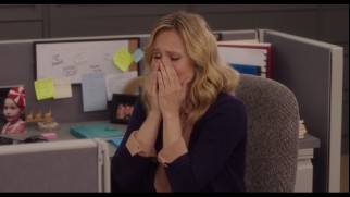 Kristen Bell struggles to keep it together in The Boss' gag reel.