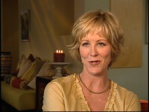 Joanna Kerns, best known as Maggie Seaver on "Growing Pains," reflects on her time as a TV housewife in "Desperate Role Models."