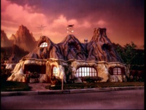 The Sinclairs' home as seen in plenty an establishing shot.