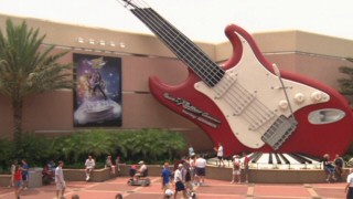 I don't wanna miss... this unusually low crowd level at Rock 'n Rollercoaster Starring Aerosmith in Disney's Hollywood Studios.