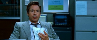 Just days before the scheduled Caesarian birth of his first child, architect Peter Highman (Robert Downey Jr.) is shocked and disappointed to find himself on the No Fly List.