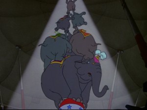 Still from Dumbo: Big Top Edition DVD - click to view screencap in full 720 x 480.