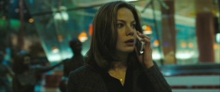 Rachel Hollomon (Michelle Monaghan) reacts similarly to how most (non-New Yorkers) would to a call threatening their child's life.