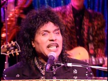 Little Richard guest-stars as himself, to the great excitement of all those around him in "Too Little Richard Late."