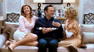 Brad (Vince Vaughn) is treated to delicious treats and embarrassing photos and stories by the women in Kate's life, including her mom (Mary Steenburgen) and aunt (Carol Kane).