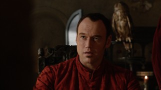 Lorenzo de Medici (Elliot Cowan) accepts Leonardo's warcraft pitch with skepticism.