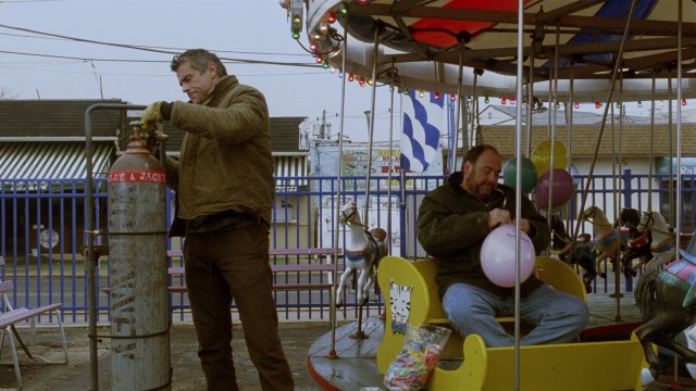 The Jersey Shore's Kiddie Land finds Europeans and Americans filling balloons for your enjoyment.