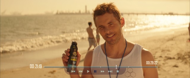 A national Banana Boat commercial starring Oliver Lawless (James Marsden) catches the eye and DVR of his high school classmate Dan Landsman.