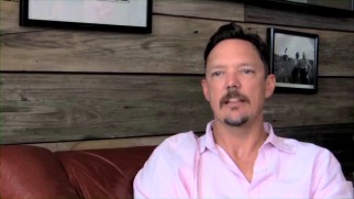 First-time director Matthew Lillard sports a goatee and a pink shirt as he sounds off in the making-of featurette.