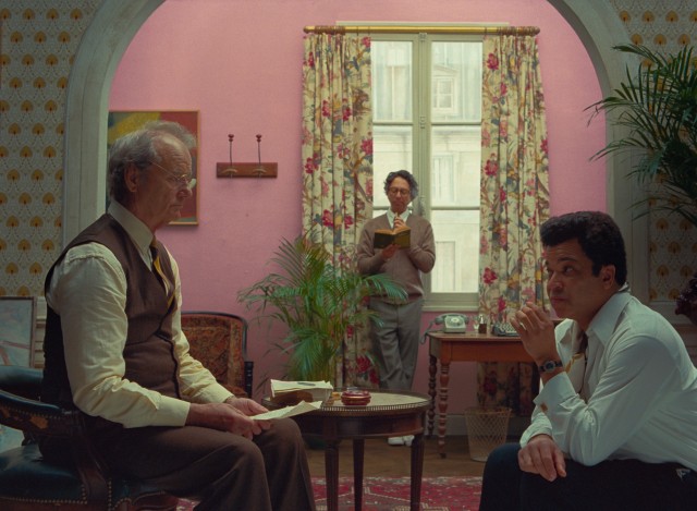 Bill Murray plays Arthur Howitzer, Jr., the founder and editor of "The French Dispatch", seen here offering feedback to writer Roebuck Wright (Jeffrey Wright).