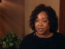 Creator, executive producer, and writer Shonda Rhimes provides audio commentary on the pilot and interview remarks in the featurette "Under the Knife."