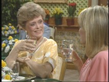 Blanche dines with her sister in "Transplant."