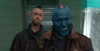 Yondu Udonta (Michael Rooker), the blue-skinned alien who raised Peter like a son and didn't let others eat him, now poses a threat to the Guardians.