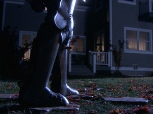 Oooooohhh... shiny boots and clanky armor...