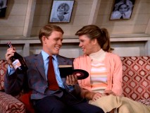 Posing as the owner of Fonzie's pad with music and libation in hand, Richie's found his thrill on Blueberry Hill with Cindy Kendall (Jennifer Shaw).