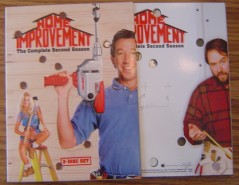 The outer slipcover opens on the right side to reveal Al! Ahhhh!