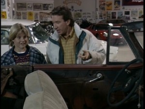If there were more than one bonus feature, I wouldn't have to rely on another show screencap like this.