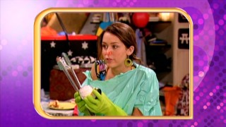 Look, it's a goofy Hannah Montana show clip! Be prepared to answer a question that doesn't directly pertain to it.
