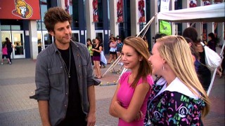 Leaving their wallet and ticket in a cab works out in these girls' favor as Bieber road manager/stylist Ryan Good gives them even better tickets for free.