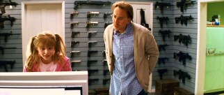 Former cop Damon Macready (Nicolas Cage) has made some questionable choices while raising his pigtailed preteen daughter Mindy (Chlo Grace Moretz) in an atmosphere of violence.