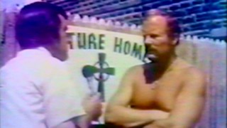 The real Danny Green gives a shirtless interview in a "Rise and Fall of the Irishman" news segment recreated in the film.