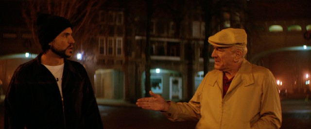 American trainer Ray Arcel (Robert De Niro) gives Roberto Durn (dgar Ramrez) advice for both boxing and life.