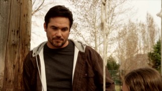 Unwilling to give up on his marriage, Leo (Dean Cain) maintains great interest in his kids.