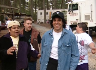 Ben Stiller and his young co-stars take a fun walk together for the camera in "The Making of 'Heavyweights.'"