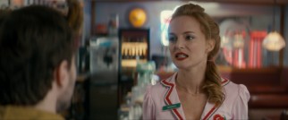 Among Ig's problems is Veronica (Heather Graham), a waitress who confesses she'll give false testimony to get discovered.