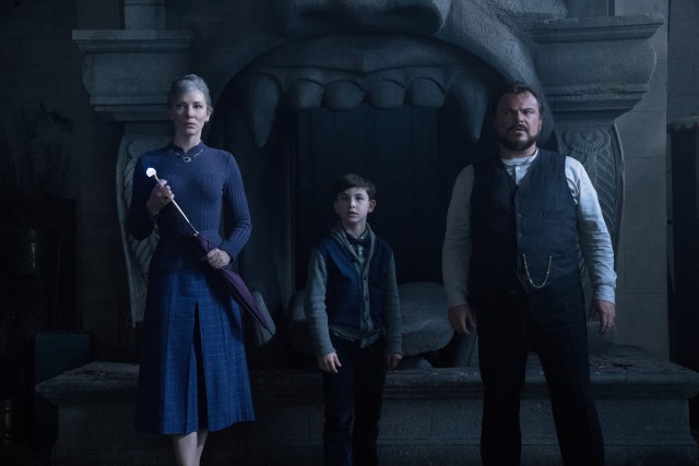 Young wordphile Lewis (Owen Vaccaro) teams up with gifted neighbor witch Florence Zimmerman (Cate Blanchett) and his warlock uncle Jonathan (Jack Black) to stave off an undead rival warlock.