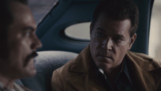 Kuklinski has to answer to Roy Demeo (Ray Liotta), his ruthless boss.