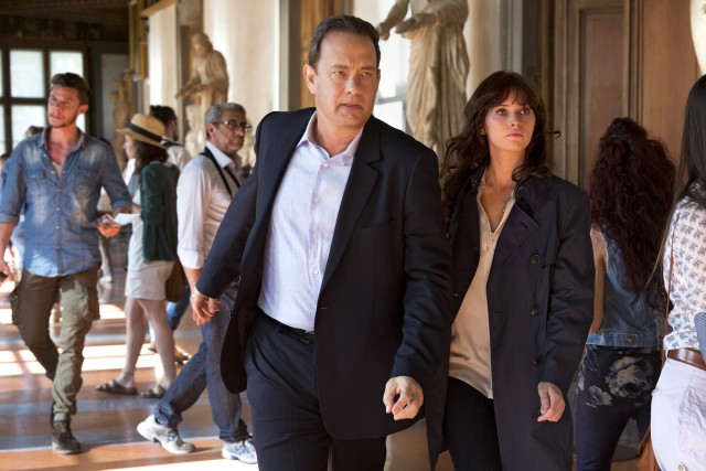 Robert Langdon (Tom Hanks) and Sienna Brooks (Felicity Jones) exit the Vasari corridor into the Uffizi in "Inferno."