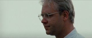 Jeffrey Wigand (Russell Crowe) weighs his decision to become a whistleblower in the face of mounting pressure.