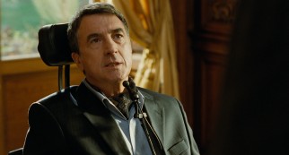 Many have notice a resemblance between Franois Cluzet and a slightly younger Dustin Hoffman.